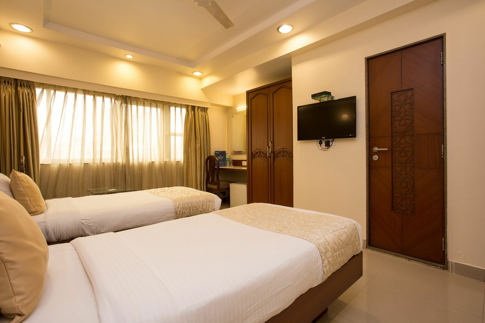 Oyo 10007 Hotel Grace Residency Bombay Eksteriør billede